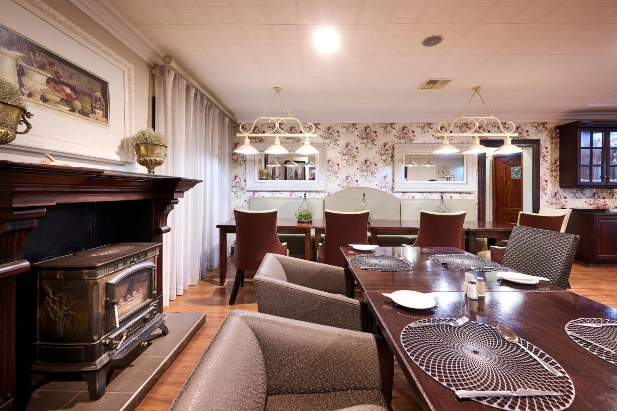Postmasburg D Olive Rose Boutique Hotel Bagian luar foto